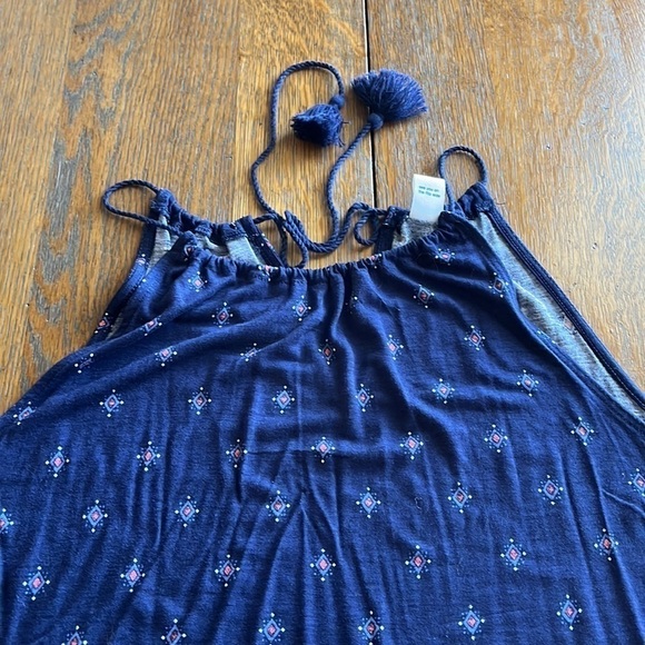 Old Navy high neck swing top sleeveless tassel tie in the back size S - Picture 13 of 13